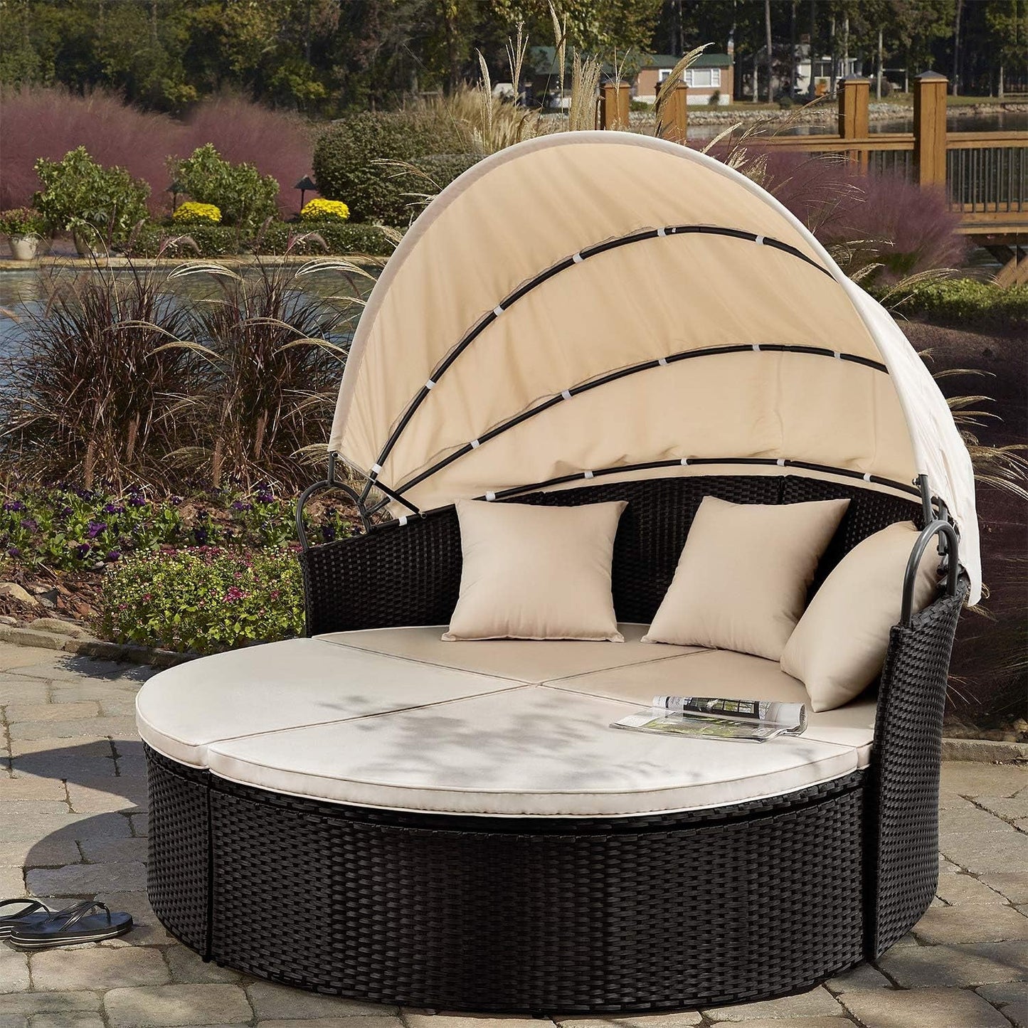The Santorini Round Canopy Daybed